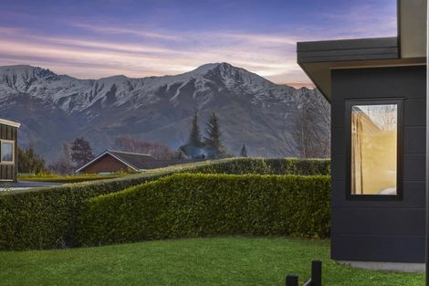Photo of property in 51 Kirimoko Crescent, Wanaka, 9305