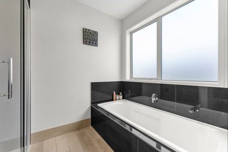 Photo of property in 15a Goble Road, Clarks Beach, Pukekohe, 2679