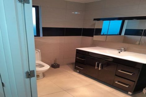 Photo of property in 14 Serrano Place, Clover Park, Auckland, 2023