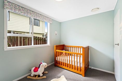 Photo of property in 6 Gaff Place, Whitby, Porirua, 5024