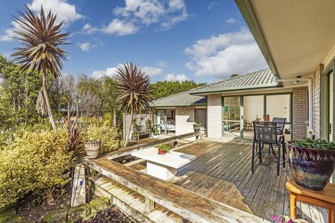 Photo of property in 10 Kumar Place, The Gardens, Auckland, 2105