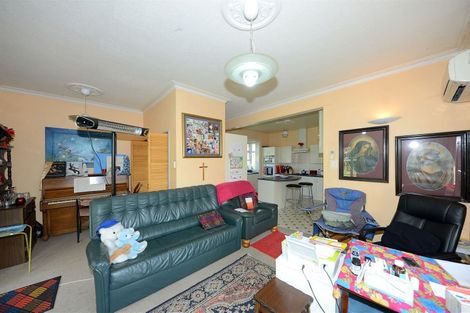 Photo of property in 82 Avonhead Road, Avonhead, Christchurch, 8042
