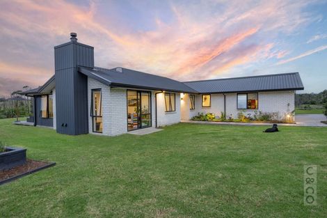 Photo of property in 225b Amreins Road, Taupaki, 0782