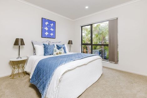 Photo of property in 89c Cascades Road, Pakuranga Heights, Auckland, 2010