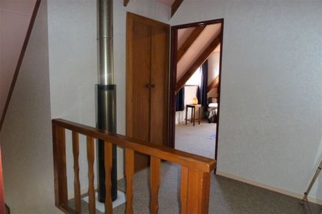 Photo of property in 9a Dorset Street, Picton, 7220