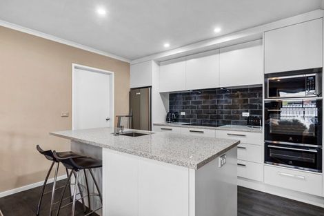 Photo of property in 11 Lewis Way, Poraiti, Napier, 4112