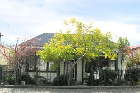 Photo of property in 35 Napier Terrace, Hospital Hill, Napier, 4110