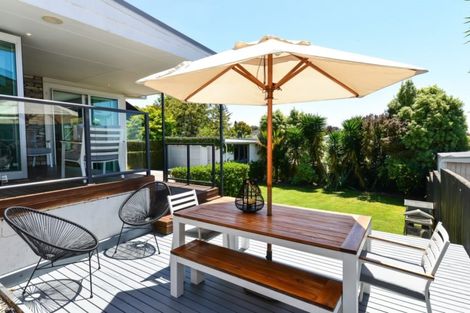 Photo of property in 70 Forest Lake Road, Forest Lake, Hamilton, 3200