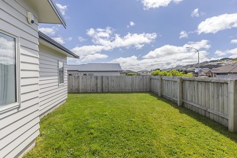 Photo of property in 219 Mark Avenue, Grenada Village, Wellington, 6037