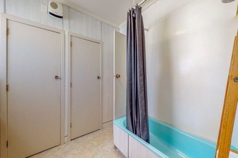 Photo of property in 479 River Road, Fairfield, Hamilton, 3214