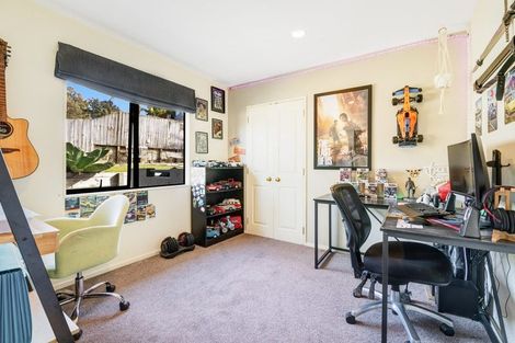 Photo of property in 18 Roseville Road, Gulf Harbour, Whangaparaoa, 0930