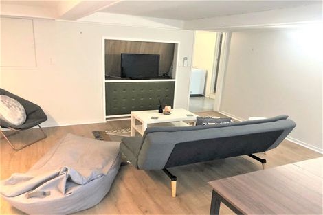 Photo of property in 10 Sylvan Crescent, Te Atatu South, Auckland, 0610