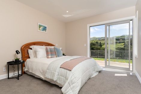 Photo of property in 22 Farnworth Terrace, Churton Park, Wellington, 6037