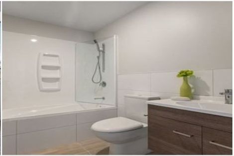 Photo of property in 1 Folkes Lane, New Lynn, Auckland, 0600