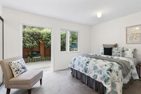 Photo of property in 15 Lawson Place, Mount Victoria, Wellington, 6011