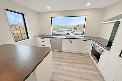 Photo of property in 39 Herridge Street, Woodend, 7691