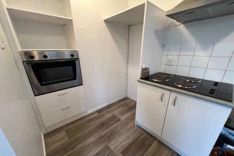 Photo of property in 6 Milson Line, Roslyn, Palmerston North, 4414