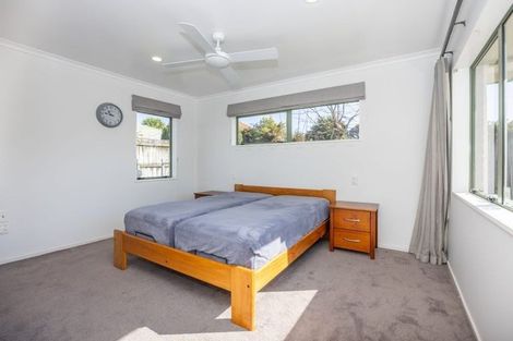 Photo of property in 14 Halcione Close, Flagstaff, Hamilton, 3210