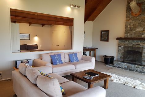 Photo of property in 19 Hamilton Drive, Lake Tekapo, 7999