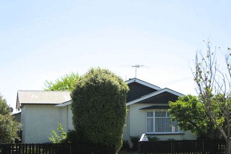 Photo of property in 73 Farquhars Road, Redwood, Christchurch, 8051