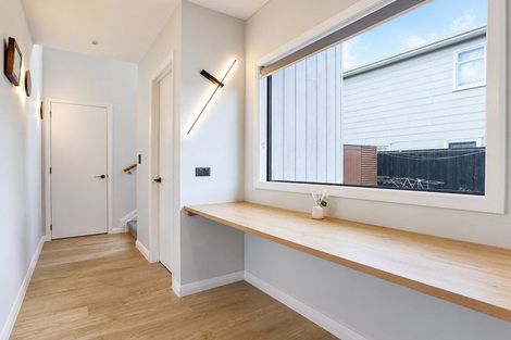 Photo of property in 4/64 Banbury Crescent, Fairfield, Hamilton, 3214