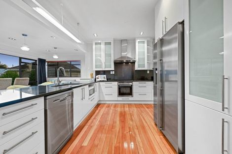 Photo of property in 15 Darley Street, Maeroa, Hamilton, 3200