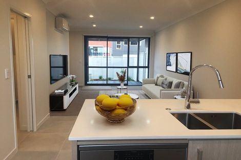 Photo of property in 20 Whimbrel Road, Flat Bush, Auckland, 2019