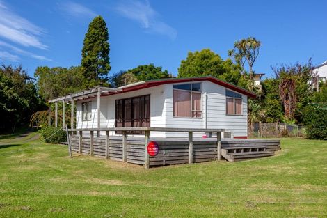 Photo of property in 18 Daphne Road, Tairua, 3508