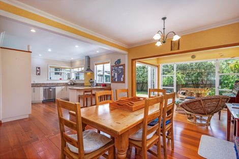 Photo of property in 41 Saint Albans Avenue, Hokowhitu, Palmerston North, 4410
