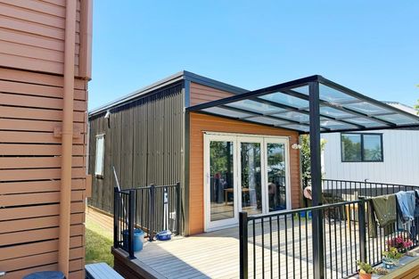 Photo of property in 113 Luckens Road, West Harbour, Auckland, 0618