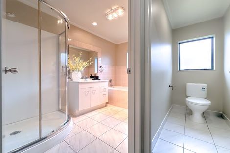 Photo of property in 8 Maadi Place, Papakura, 2110