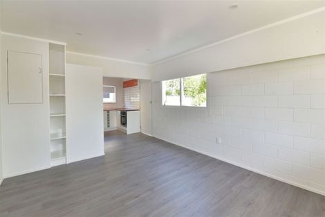 Photo of property in 252 Whangaparaoa Road, Red Beach, 0932