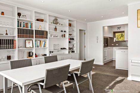 Photo of property in Oriana Apartments, 248 Oriental Parade, Oriental Bay, Wellington, 6011