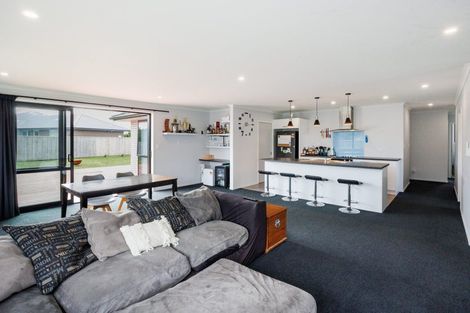 Photo of property in 26 George Street, Bulls, 4818