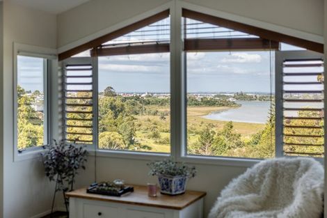 Photo of property in 24 Claremont Terrace, Otumoetai, Tauranga, 3110