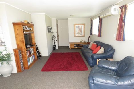 Photo of property in 54 Henley Street, Westport, 7825