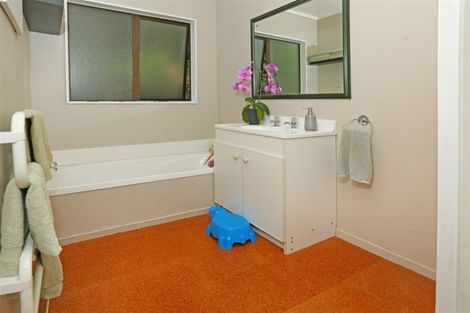 Photo of property in 23 Darcy Place, Massey, Auckland, 0614