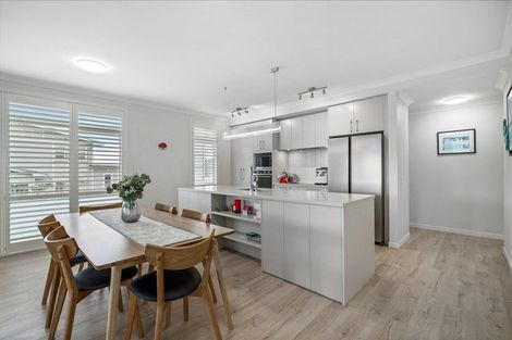 Photo of property in 1 Ocean View Terrace, Orewa, 0931