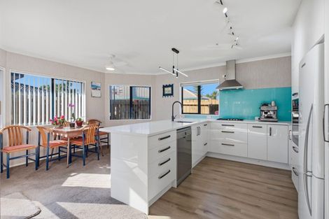 Photo of property in 293 Gravatt Road, Papamoa Beach, Papamoa, 3118