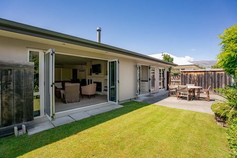 Photo of property in 12 Jessies Crescent, Wanaka, 9305