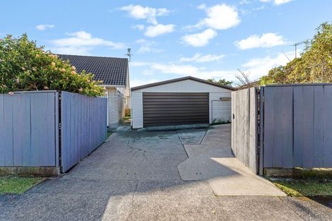 Photo of property in 237 Tukapa Street, Westown, New Plymouth, 4310