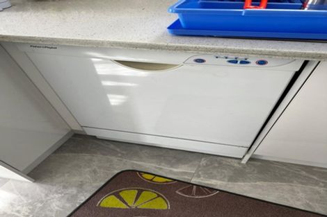 Photo of property in 65 Sunvue Road, Glen Eden, Auckland, 0602