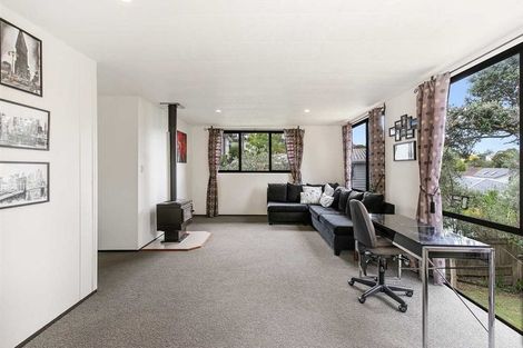 Photo of property in 2/18 Cypress Place, Sunnynook, Auckland, 0620