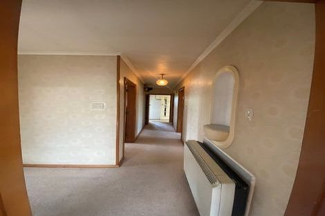 Photo of property in 16 Middlepark Road, Sockburn, Christchurch, 8042