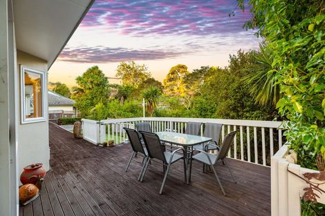 Photo of property in 24 Milan Drive, Glen Eden, Auckland, 0602