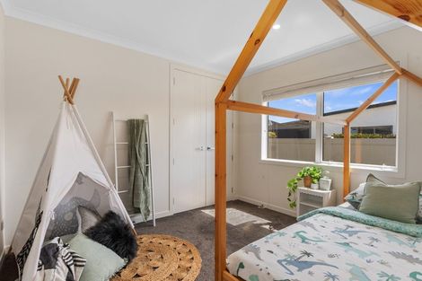 Photo of property in 43 Stace Hopper Drive, One Tree Point, 0118