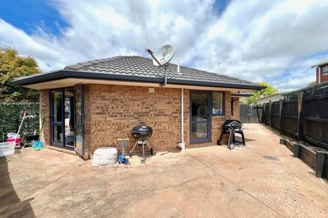 Photo of property in 60b Lothian Brae, Wattle Downs, Auckland, 2103