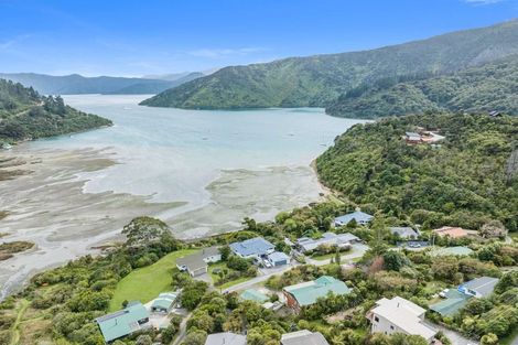 Photo of property in 25 Mccormicks Road, Whatamango Bay, Picton, 7281