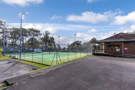Photo of property in 2/110 Aberdeen Road, Campbells Bay, Auckland, 0620