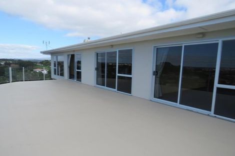 Photo of property in 6b Scott Street, Moturoa, New Plymouth, 4310